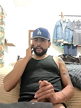 Snapshot of dickman10 chatting on December 17, 2025, 3:44 am dickman10 online show from December 17, 2025, 3:44 am