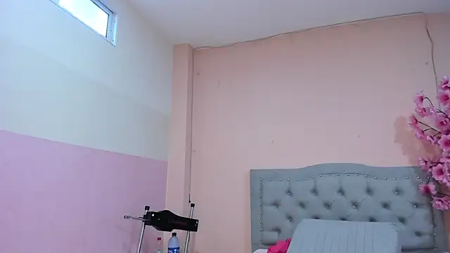 littletammy4u  online show from November 16, 2025, 12:21 pm