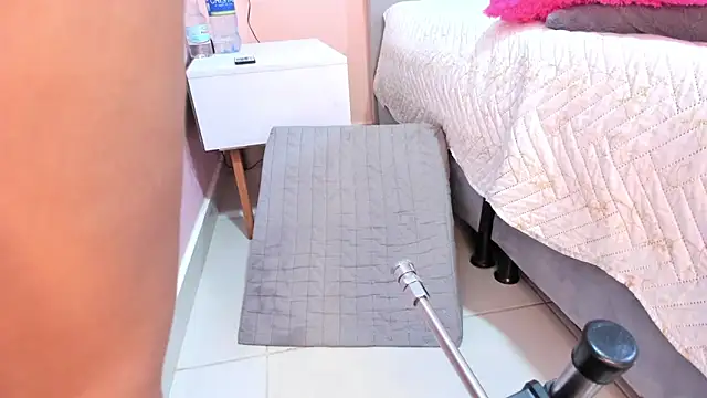 Snapshot of littletammy4u_ chatting on November 3, 2025, 12:20 pm littletammy4u online show from November 3, 2025, 12:20 pm