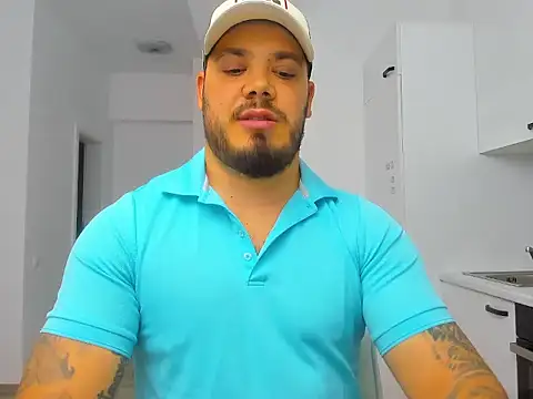 Snapshot of ZackMasterss chatting on October 18, 2025, 9:17 pm ZackMasterss online show from October 18, 2025, 9:17 pm