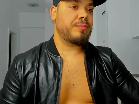 Snapshot of ZackMasterss chatting on October 6, 2025, 7:14 pm ZackMasterss online show from October 6, 2025, 7:14 pm