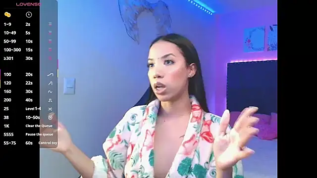 Snapshot of SallyWhitee chatting on September 20, 2025, 3:44 am SallyWhitee online show from September 20, 2025, 3:44 am