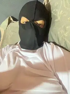 tunenarica22 online show from October 3, 2025, 3:46 pm