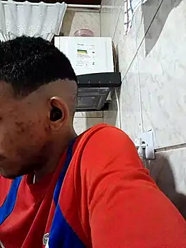 Snapshot of Mineirinho043 chatting on March 18, 2025, 2:51 am Mineirinho043 online show from March 18, 2025, 2:51 am