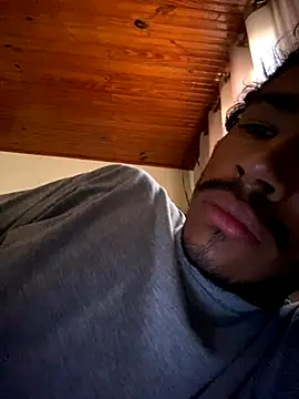 Snapshot of Mineirinho043 chatting on September 12, 2025, 12:05 pm Mineirinho043 online show from September 12, 2025, 12:05 pm