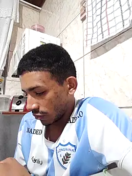 Snapshot of Mineirinho043 chatting on March 16, 2025, 3:04 am Mineirinho043 online show from March 16, 2025, 3:04 am