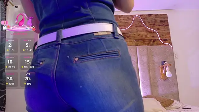 Snapshot of Alektra_bryce chatting on October 20, 2025, 7:47 pm Alektra bryce online show from October 20, 2025, 7:47 pm