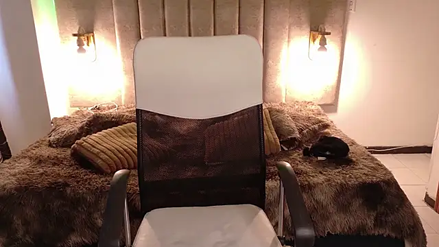 Snapshot of Alektra_bryce chatting on September 30, 2025, 7:42 pm Alektra bryce online show from September 30, 2025, 7:42 pm