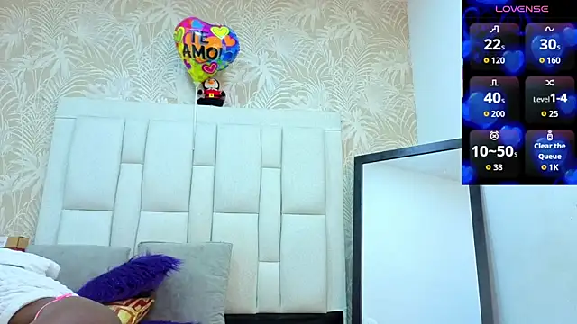 dafnnelewis online show from March 25, 2026, 11:09 am