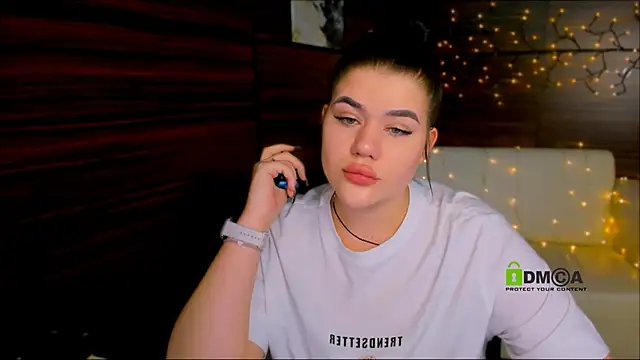 Snapshot of elmira_rose chatting on February 12, 2025, 1:48 pm elmira rose online show from February 12, 2025, 1:48 pm