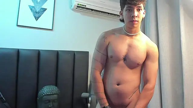ISAAC CRYSTON online show from February 13, 2025, 2:01 am