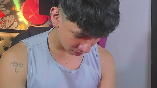 Snapshot of ISAAC_CRYSTON chatting on September 25, 2025, 7:42 pm ISAAC CRYSTON online show from September 25, 2025, 7:42 pm