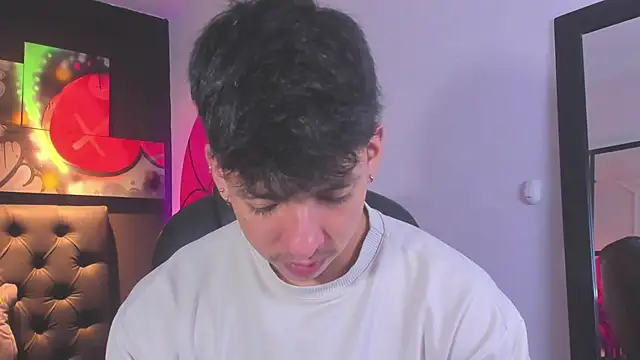 Snapshot of ISAAC_CRYSTON chatting on September 19, 2025, 7:40 pm ISAAC CRYSTON online show from September 19, 2025, 7:40 pm