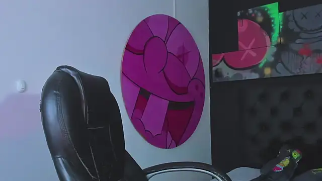 Snapshot of ISAAC_CRYSTON chatting on September 29, 2025, 8:14 pm ISAAC CRYSTON online show from September 29, 2025, 8:14 pm