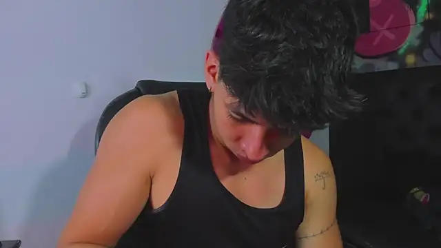 Snapshot of ISAAC_CRYSTON chatting on October 1, 2025, 7:51 pm ISAAC CRYSTON online show from October 1, 2025, 7:51 pm