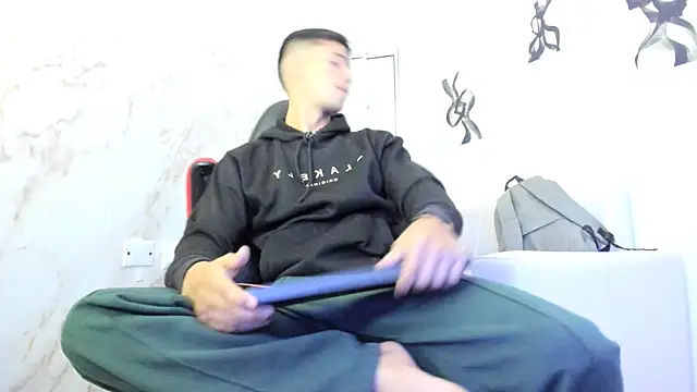 Snapshot of ANDRES_STUD chatting on October 5, 2025, 4:14 am ANDRES STUD online show from October 5, 2025, 4:14 am