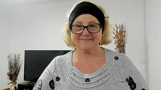 Snapshot of NoraJohnson6 chatting on October 6, 2025, 7:42 am NoraJohnson6 online show from October 6, 2025, 7:42 am
