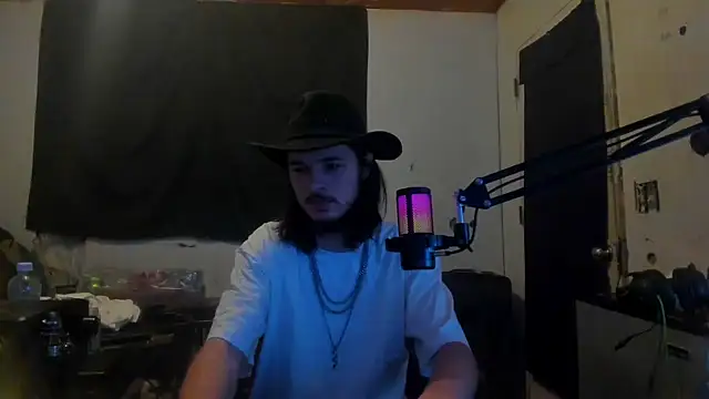 Snapshot of nuttyking2022 chatting on February 5, 2025, 6:02 am nuttyking2022 online show from February 5, 2025, 6:02 am