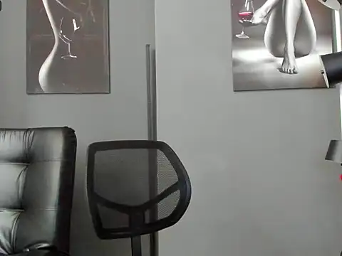 Snapshot of karlyjons12 chatting on September 30, 2025, 4:46 pm karlyjons12 online show from September 30, 2025, 4:46 pm