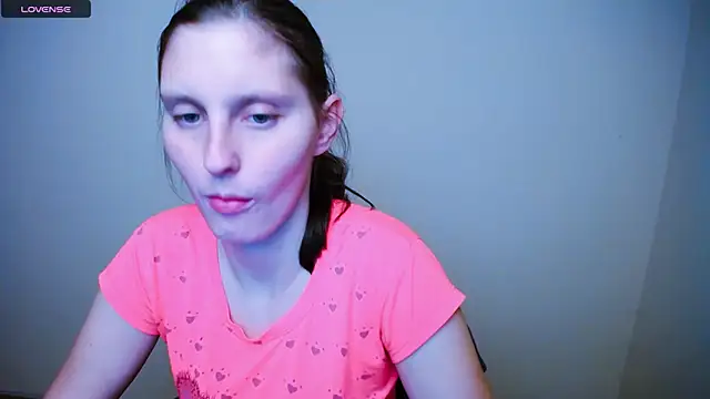 AdrianaRich  online show from February 19, 2025, 10:45 am