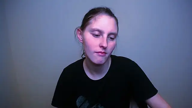 AdrianaRich  online show from February 26, 2025, 10:38 am
