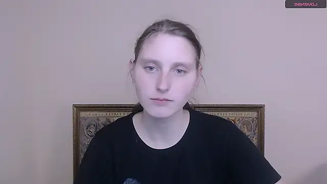 AdrianaRich  online show from March 20, 2025, 8:09 am