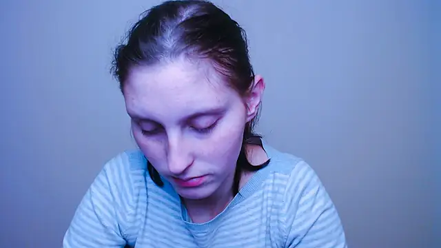 AdrianaRich  online show from February 20, 2025, 11:09 am