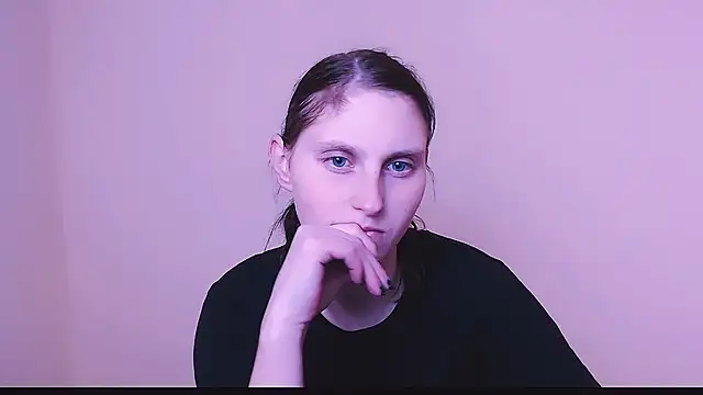 AdrianaRich  online show from February 11, 2025, 7:54 am