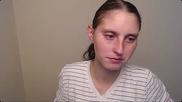 AdrianaRich  online show from September 10, 2025, 6:45 am