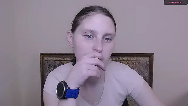 AdrianaRich  online show from March 17, 2025, 7:13 am