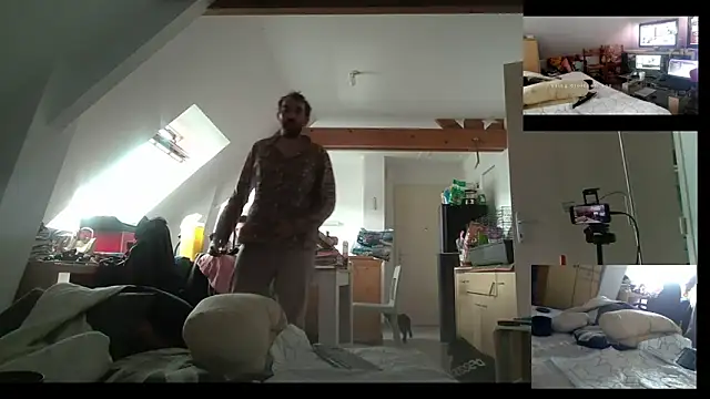 Snapshot of Mastersanges chatting on October 9, 2025, 9:32 am Mastersanges online show from October 9, 2025, 9:32 am