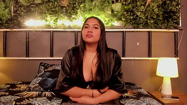 Snapshot of PerlaKh chatting on February 4, 2025, 1:38 pm PerlaKh online show from February 4, 2025, 1:38 pm