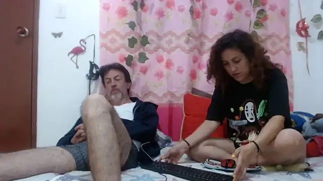 jeans and emma online show from March 11, 2025, 1:48 am