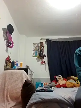 jeans and emma online show from December 23, 2025, 2:33 am