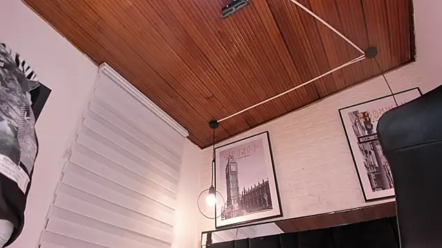 Snapshot of tylla_ chatting on September 17, 2025, 3:52 am tylla  online show from September 17, 2025, 3:52 am