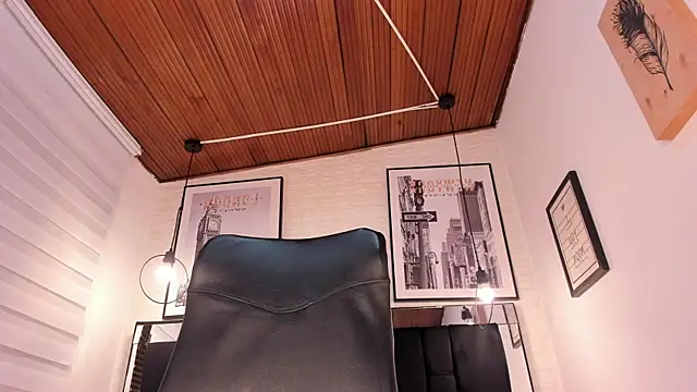 Snapshot of tylla_ chatting on September 22, 2025, 3:45 am tylla  online show from September 22, 2025, 3:45 am