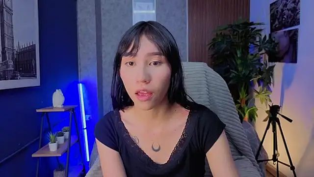 Miaa Lee7 online show from May 23, 2026, 8:41 pm