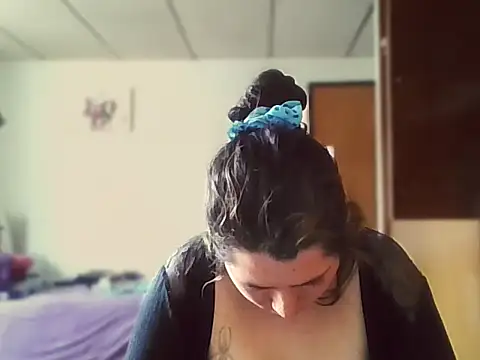 Snapshot of isabellapurple chatting on February 18, 2026, 7:32 pm isabellapurple online show from February 18, 2026, 7:32 pm