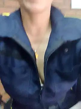 dulce 696 online show from October 15, 2025, 7:11 pm