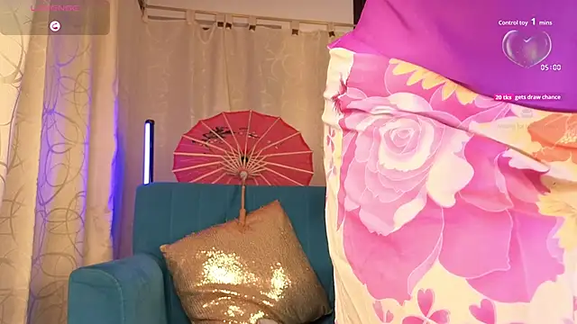 sophia dumont online show from November 13, 2025, 9:08 pm