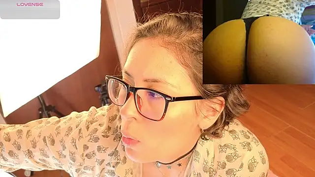 sophia dumont online show from September 9, 2025, 11:36 pm