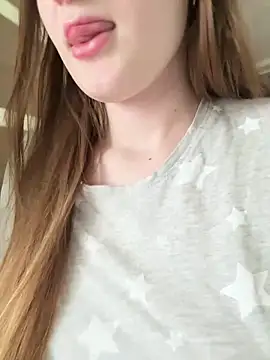 Snapshot of Evi_murr chatting on February 19, 2025, 12:22 pm Evi murr online show from February 19, 2025, 12:22 pm