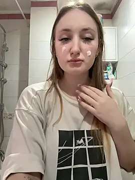 Snapshot of Evi_murr chatting on February 25, 2025, 12:27 pm Evi murr online show from February 25, 2025, 12:27 pm