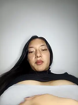 Snapshot of CuteHarper chatting on March 18, 2025, 1:35 am CuteHarper online show from March 18, 2025, 1:35 am