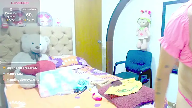 Snapshot of Dolldirtyxxx chatting on October 5, 2025, 6:59 am Dolldirtyxxx online show from October 5, 2025, 6:59 am