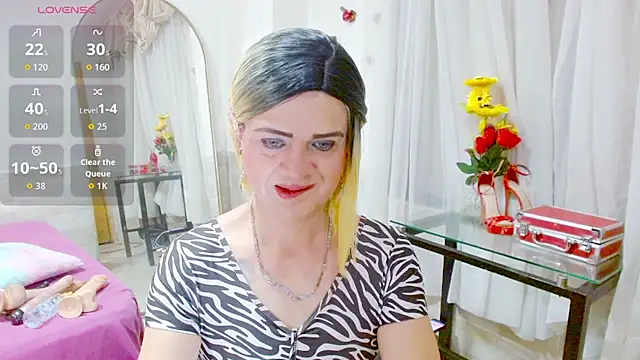 Snapshot of Dolldirtyxxx chatting on October 31, 2025, 5:26 am Dolldirtyxxx online show from October 31, 2025, 5:26 am