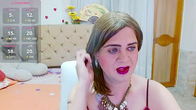 Snapshot of Dolldirtyxxx chatting on October 19, 2025, 5:21 am Dolldirtyxxx online show from October 19, 2025, 5:21 am