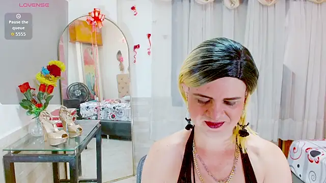 Dolldirtyxxx online show from February 13, 2026, 2:00 am