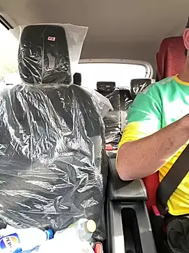 Snapshot of bigbigTn chatting on February 6, 2025, 11:53 am bigbigTn online show from February 6, 2025, 11:53 am