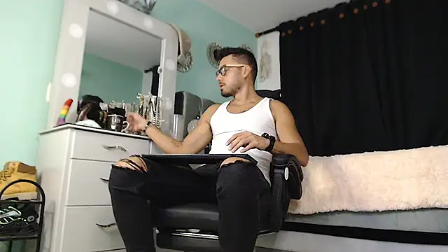 Chrissken online show from February 6, 2025, 11:37 pm